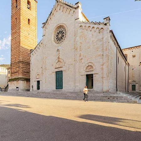 Appartamento A 150M Dal Duomo Пиетрасанта Екстериор снимка